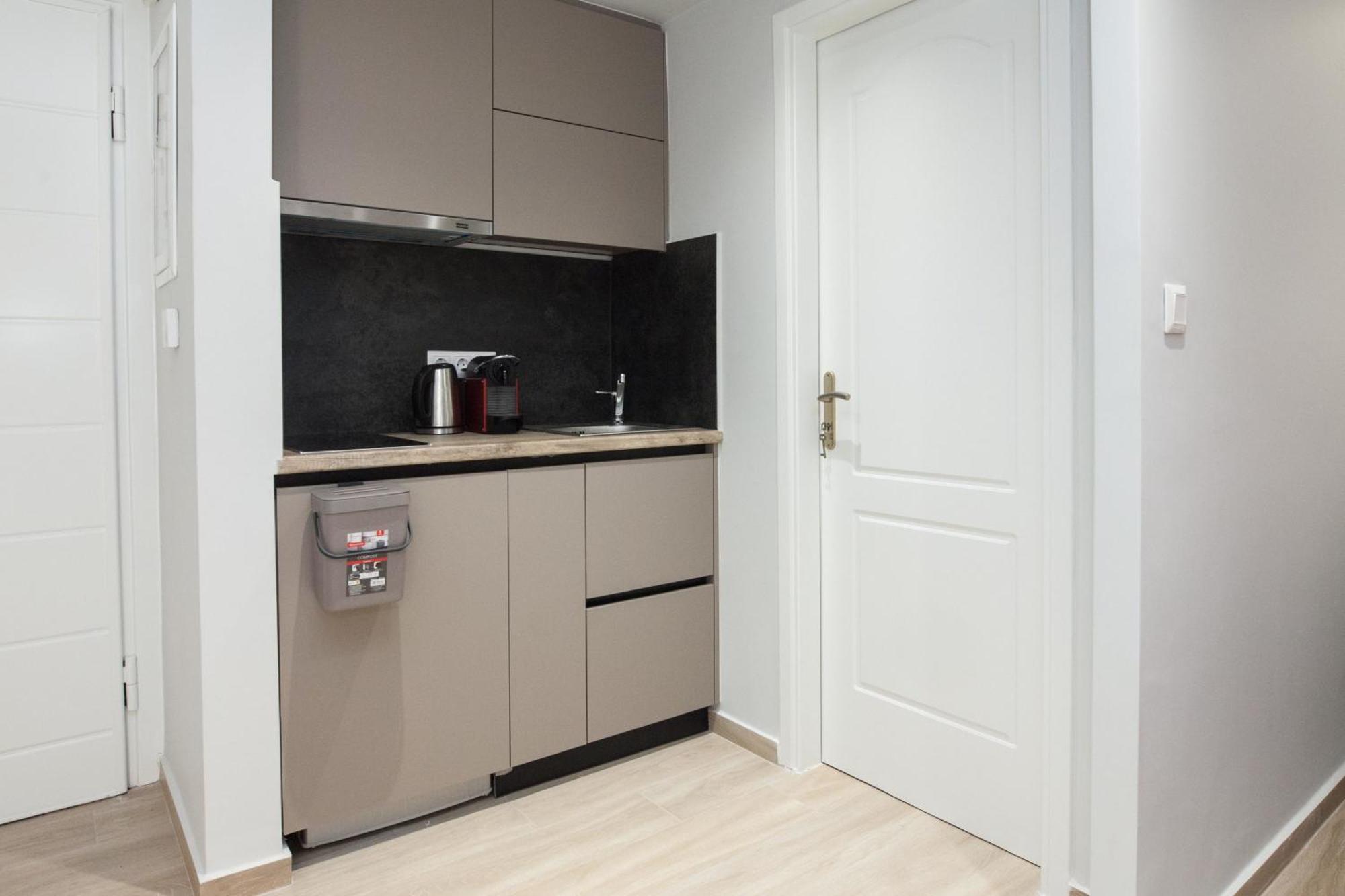 Petralona Gem Hotel-Style Studio With Balcony Athens Luaran gambar